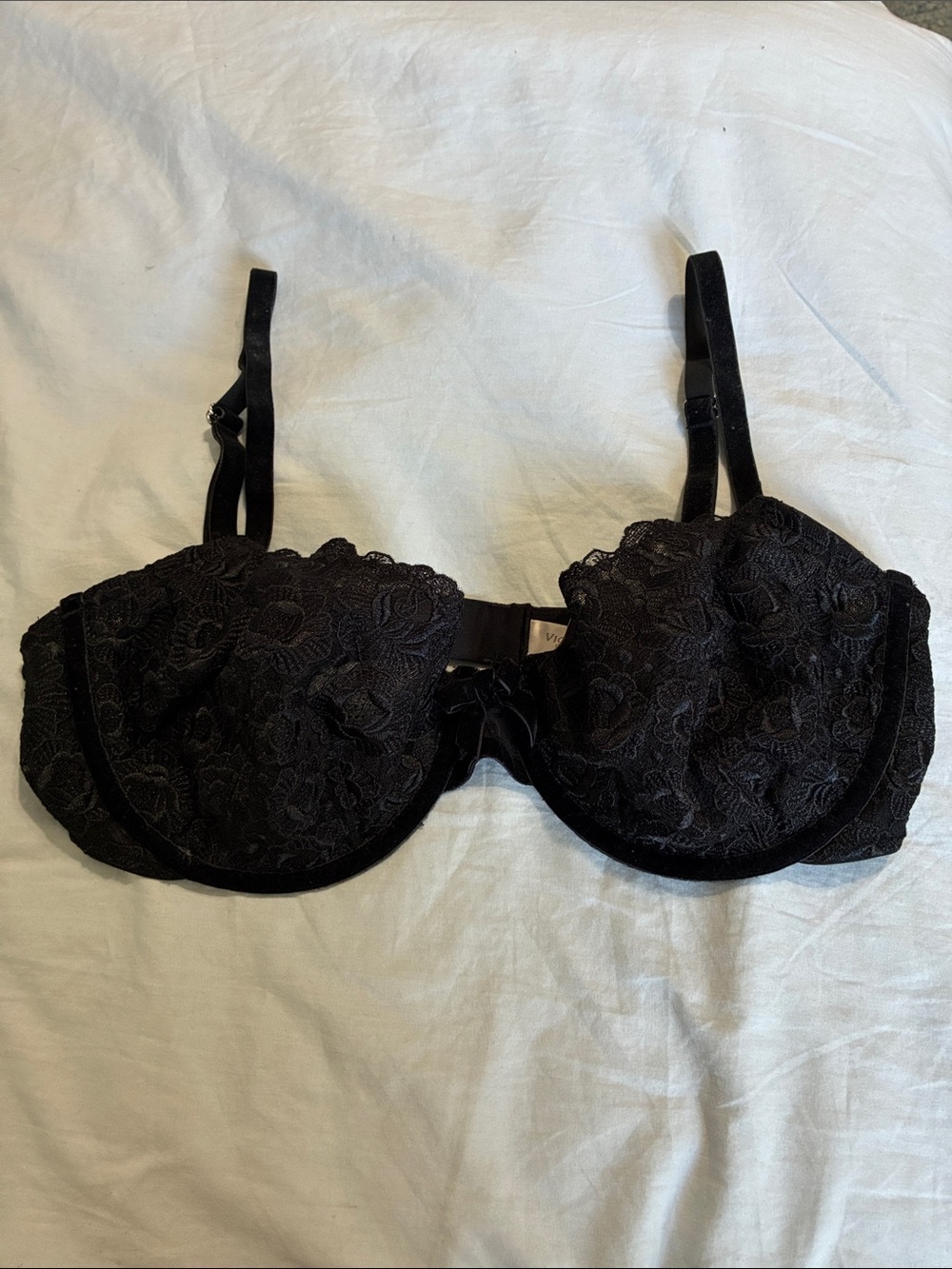 Victoria's Secret 36D Black Lace Underwire Balconette Very Sexy Push Up Bra